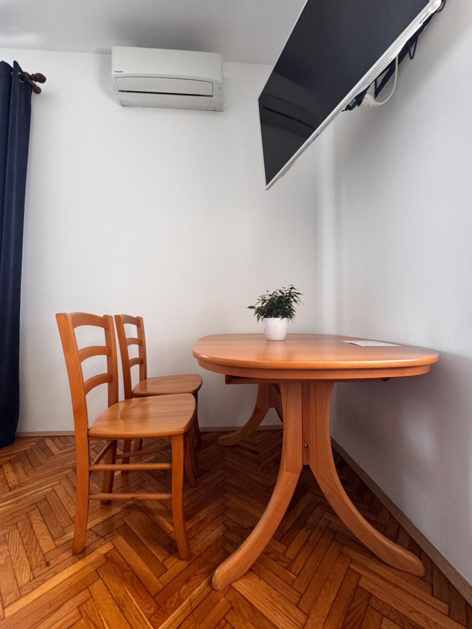 Bordon Wines, Estate With Accommodation Dekani エクステリア 写真